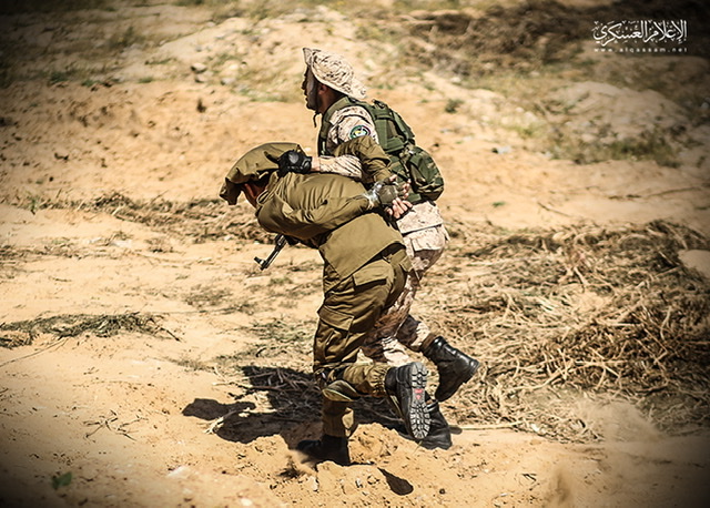 صورة رمزية لأسر جنود
